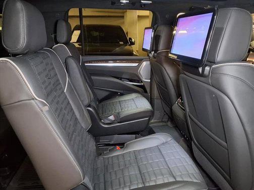 2026 Cadillac Escalade ESV Sport Platinum