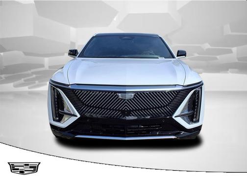 Vibrant White Tricoat 2026 Cadillac LYRIQ Luxury