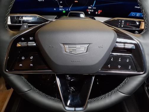 Vibrant White Tricoat 2026 Cadillac LYRIQ Luxury