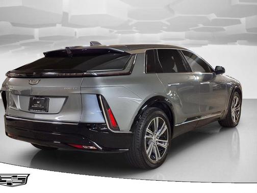 Argent Silver Metallic 2024 Cadillac LYRIQ Luxury