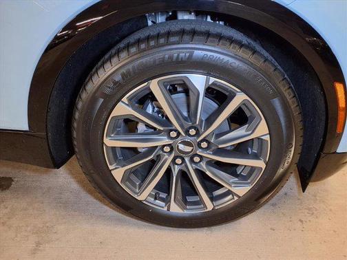 2025 Cadillac LYRIQ Sport
