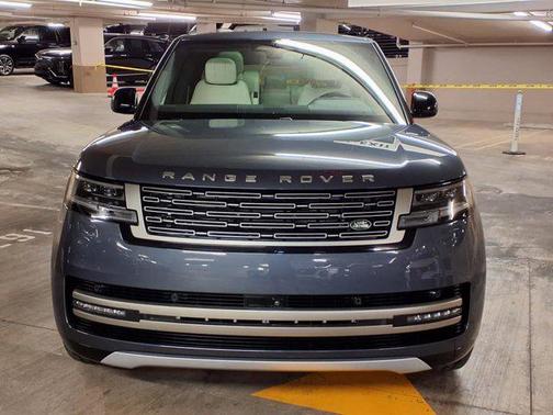 2024 Land Rover Range Rover P530 SE