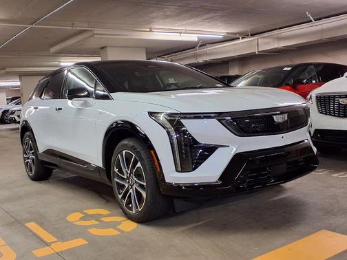 Vibrant White Tricoat 2026 Cadillac OPTIQ Sport