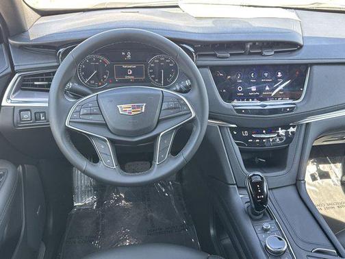 2024 Cadillac XT5 Luxury