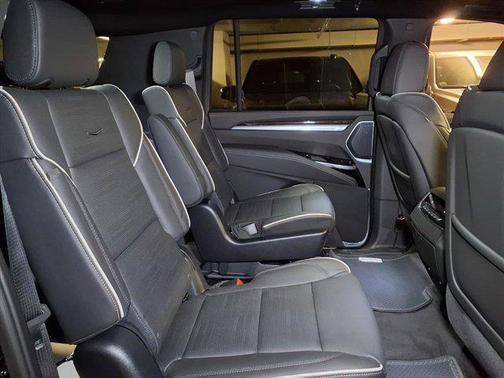 2026 Cadillac Escalade ESV Luxury