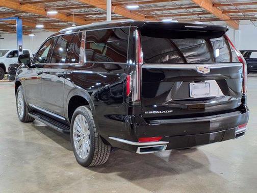2024 Cadillac Escalade ESV Premium Luxury