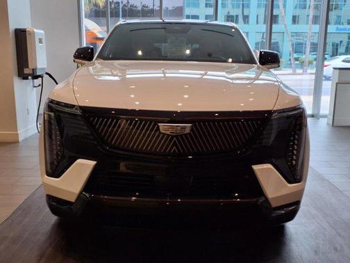 2025 Cadillac Escalade IQ Sport 2