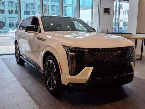 2025 Cadillac Escalade IQ Sport 2