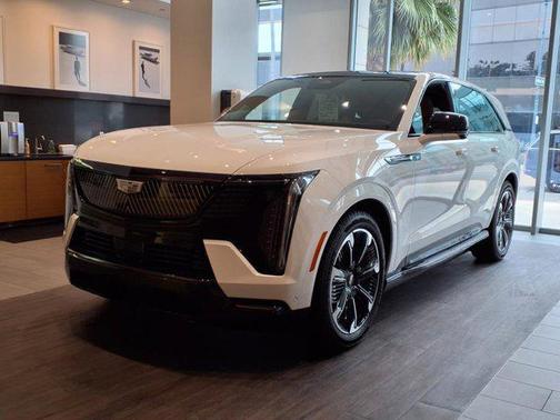 2025 Cadillac Escalade IQ Sport 2
