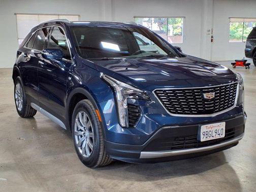 2022 Cadillac XT4 Premium Luxury