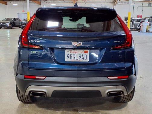 2022 Cadillac XT4 Premium Luxury