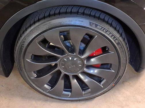 2023 Tesla Model Y Performance Dual Motor All-Wheel Drive