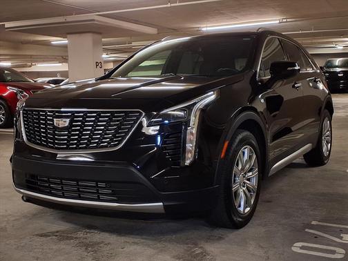 Stellar Black Metallic 2023 Cadillac XT4 Premium Luxury