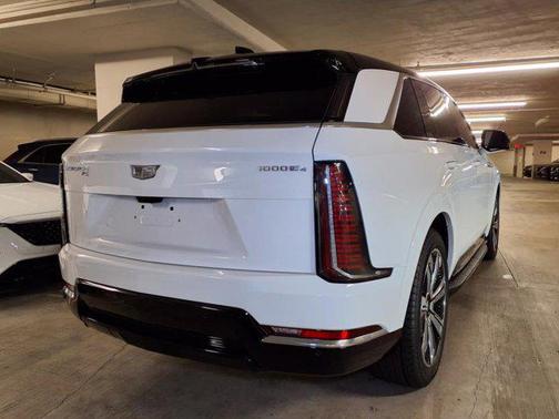 2025 Cadillac Escalade IQ Luxury 1