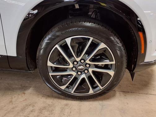 Vibrant White Tricoat 2026 Cadillac OPTIQ Sport