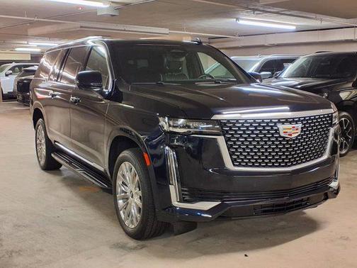 2022 Cadillac Escalade ESV Premium Luxury