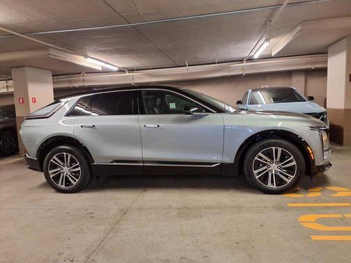 2025 Cadillac LYRIQ Luxury