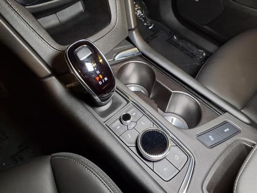 2025 Cadillac XT6 Luxury FWD