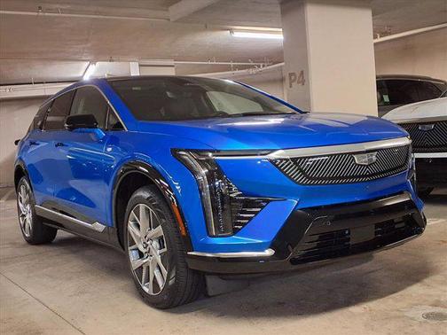 2025 Cadillac OPTIQ Luxury 2 AWD