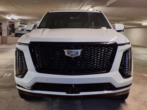 Vibrant White Tricoat 2026 Cadillac Escalade Sport Platinum