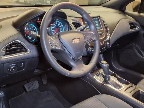 Graphite Metallic 2017 Chevrolet Cruze LT