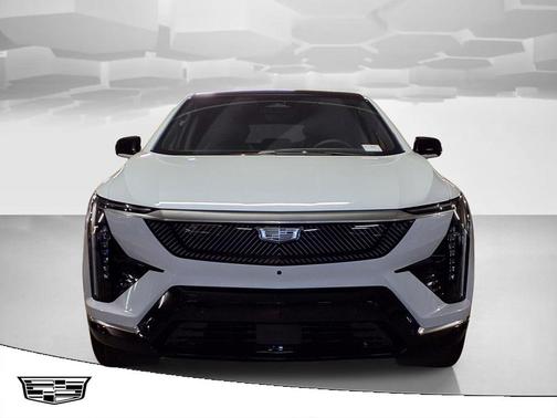 Vibrant White Tricoat 2026 Cadillac OPTIQ Luxury