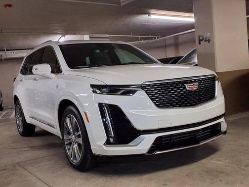2025 Cadillac XT6 Premium Luxury FWD
