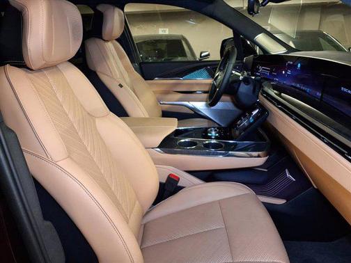 2025 Cadillac Escalade IQ Sport 2