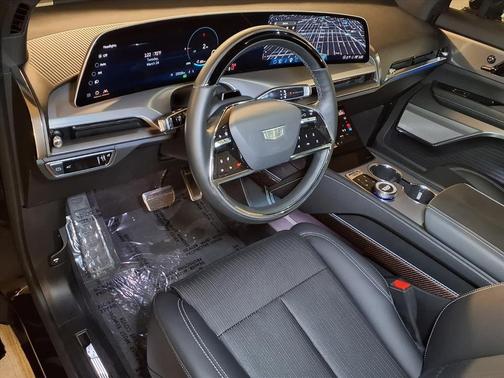 Stellar Black Metallic 2026 Cadillac VISTIQ Sport