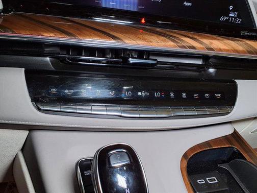 2024 Cadillac Escalade Premium Luxury Platinum