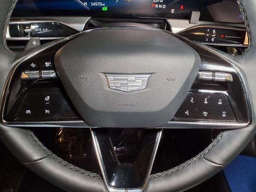 Emerald Lake Metallic 2024 Cadillac LYRIQ Luxury