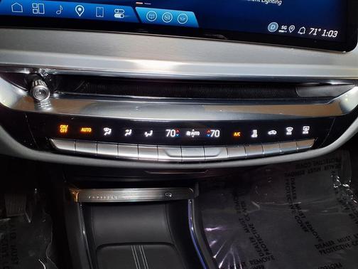 2025 Cadillac LYRIQ Sport