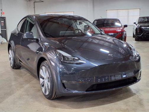 2024 Tesla Model Y Long Range Dual Motor All-Wheel Drive
