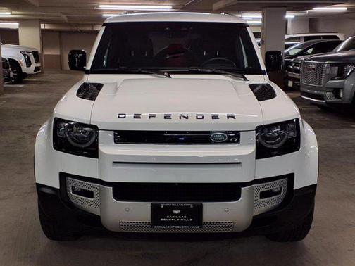 2024 Land Rover Defender 110 P300