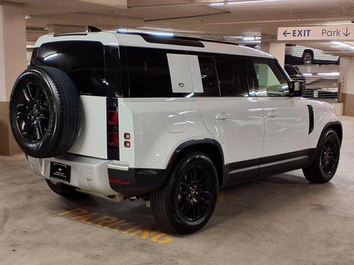2024 Land Rover Defender 110 P300