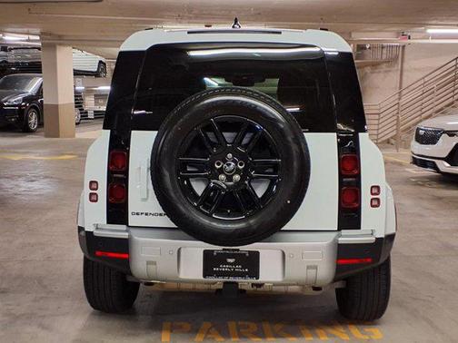 2024 Land Rover Defender 110 P300