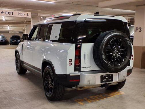 2024 Land Rover Defender 110 P300