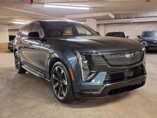 2025 Cadillac Escalade IQ Sport 2