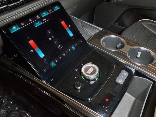 2025 Cadillac Escalade ESV Premium Luxury