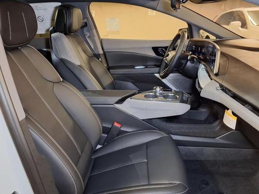 Vibrant White Tricoat 2026 Cadillac OPTIQ Sport