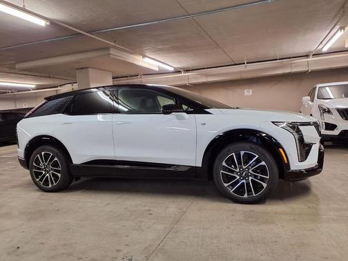 Vibrant White Tricoat 2026 Cadillac OPTIQ Sport