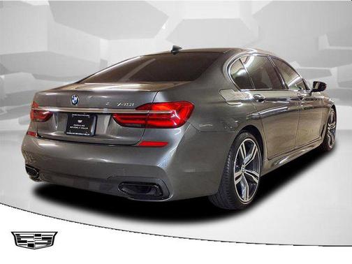 2017 BMW 740 740i