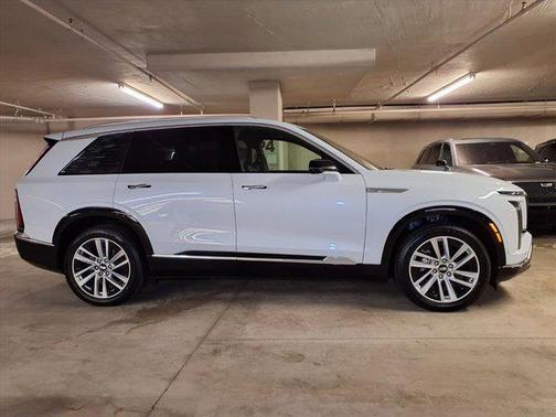 2026 Cadillac VISTIQ Luxury