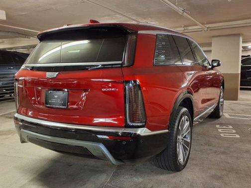 2026 Cadillac VISTIQ Luxury