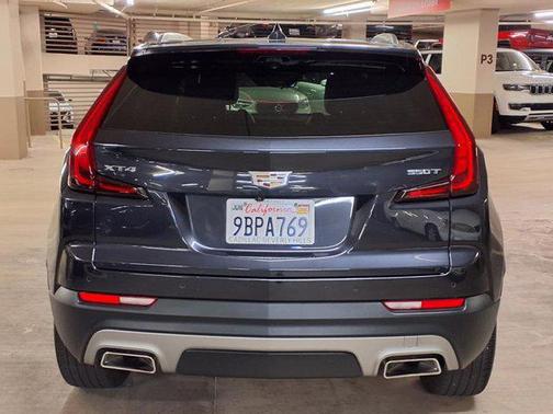 2022 Cadillac XT4 Premium Luxury