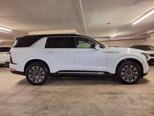 Vibrant White Tricoat 2026 Cadillac Escalade IQL Luxury
