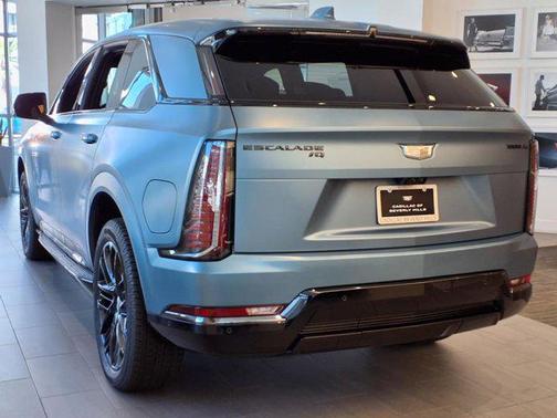 2025 Cadillac Escalade Sport