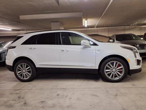 2025 Cadillac XT5 Sport
