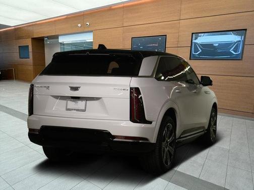 2025 Cadillac Escalade IQ Sport 2