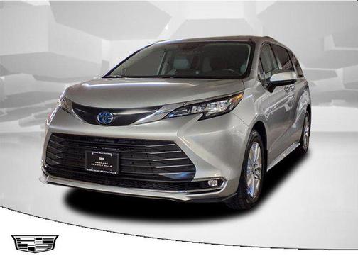 2023 Toyota Sienna XLE 7 Passenger